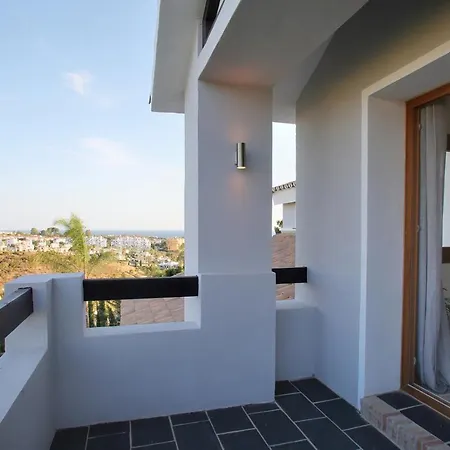 Sofia Golf 15 Min Puerto Banus Villa *