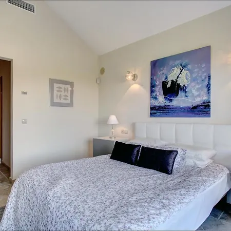 Villa Sofia Golf 15 Min Puerto Banus Estepona