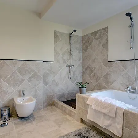 Sofia Golf 15 Min Puerto Banus Villa Estepona