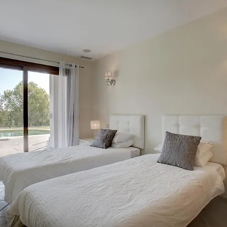 Sofia Golf 15 Min Puerto Banus Villa