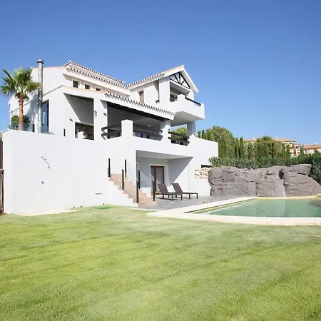 Sofia Golf 15 Min Puerto Banus Estepona